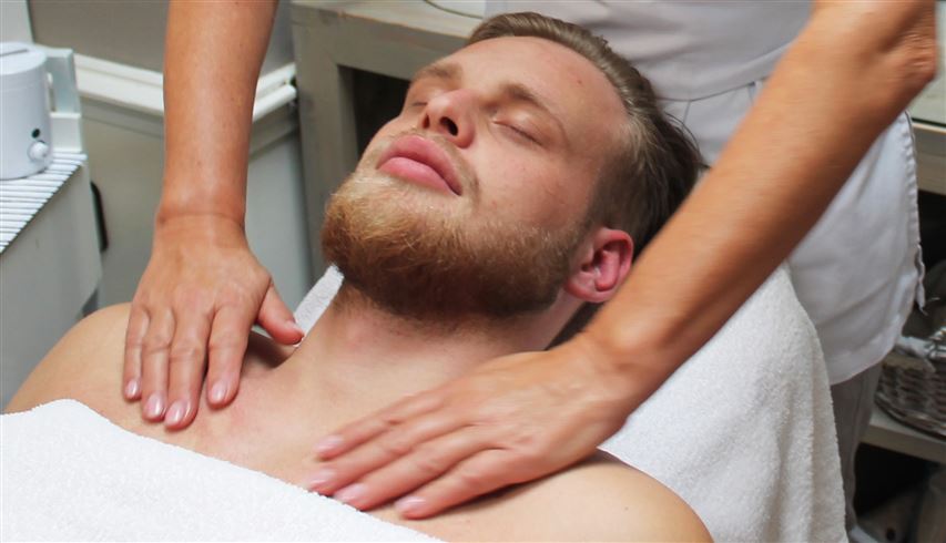 gezichtsbehandeling voor de man beauty center de Terp Hoogeveen